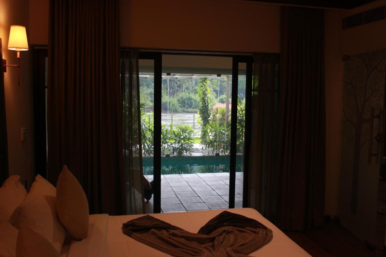 Niraamaya Retreats Samroha Athirappilly Exterior photo