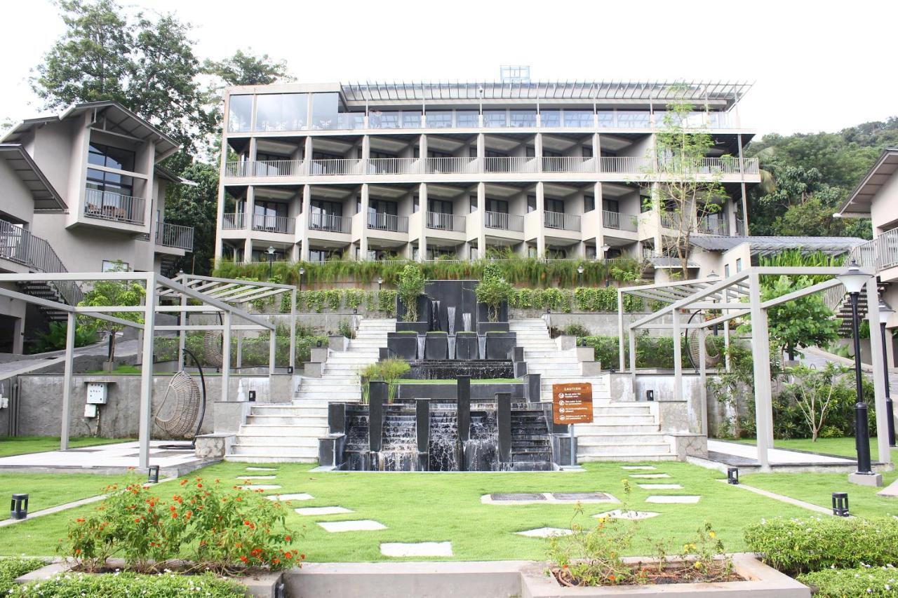 Niraamaya Retreats Samroha Athirappilly Exterior photo