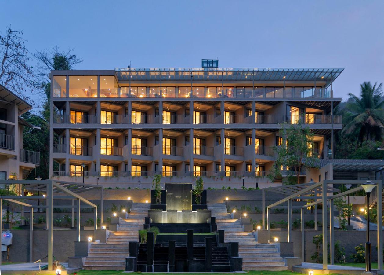 Niraamaya Retreats Samroha Athirappilly Exterior photo